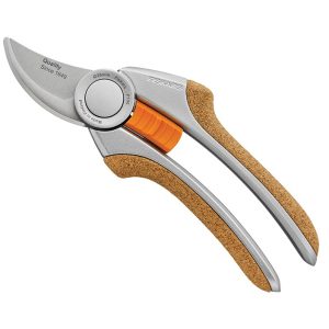 Snoeischaar Quantum bypass P100 Fiskars-0